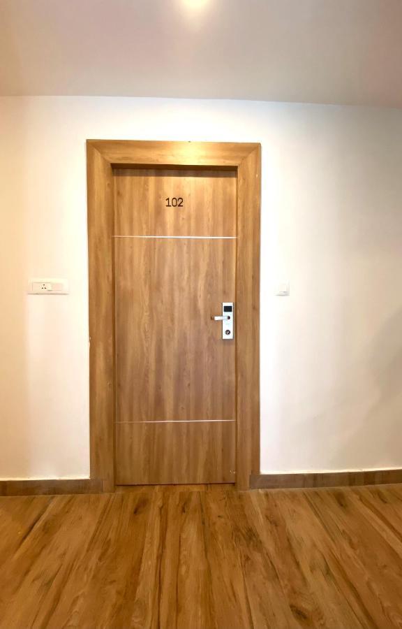 סריקאלהסטי Hotel Bluestone מראה חיצוני תמונה